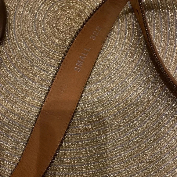 𝅺LEATHER belt size Small good condition - Picture 4 of 4